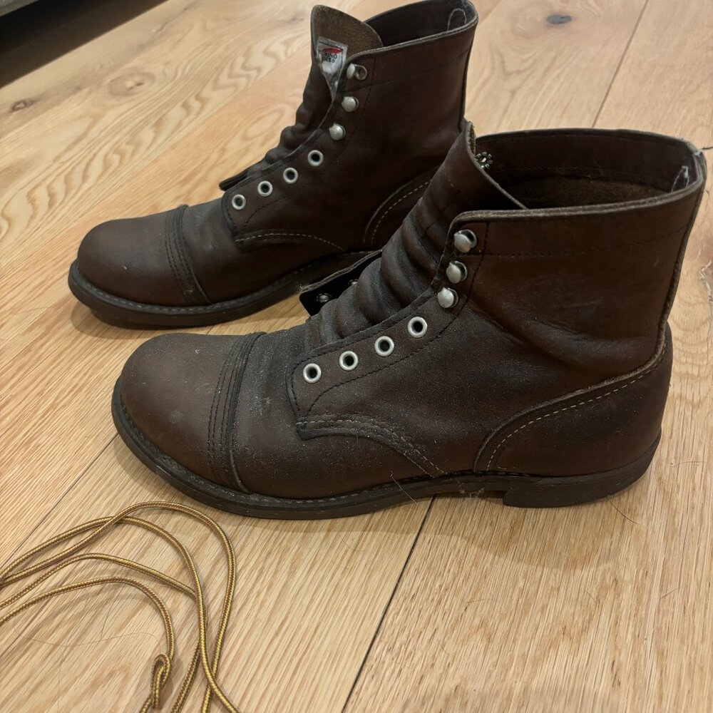 Men's Leather Boots (Brand Red Wing - Iron Ranger 8111)